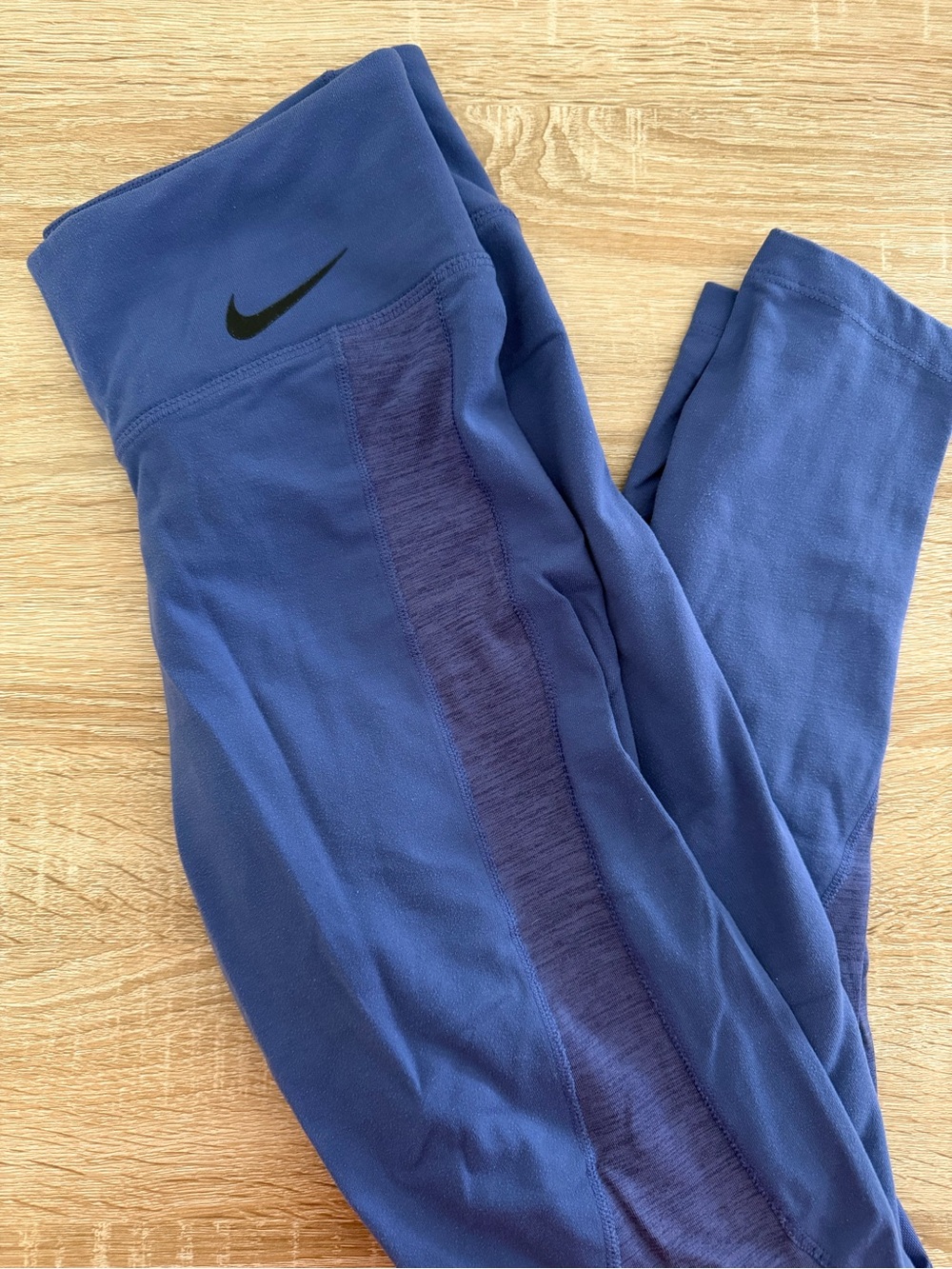 Nike Women's Navy Blue Performance Leggings